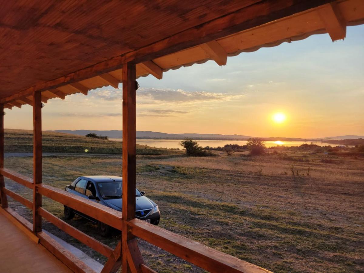 Cabana Varad Coronini Moldova Veche Exterior photo